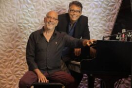 Cantor Augusto Martins e pianista Paulo Malaguti homenageiam Aldir Blanc