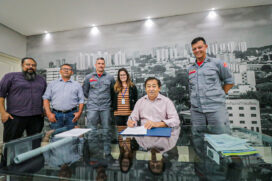 Prefeito Aprígio assina certidão de regularização do prédio do Corpo de Bombeiros de Taboão