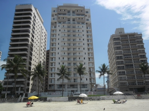 Tríplex de Guarujá atribuído a Lula será sorteado na internet neste sábado (28)