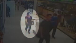 Mulher estava com cartão da vítima em supermercado