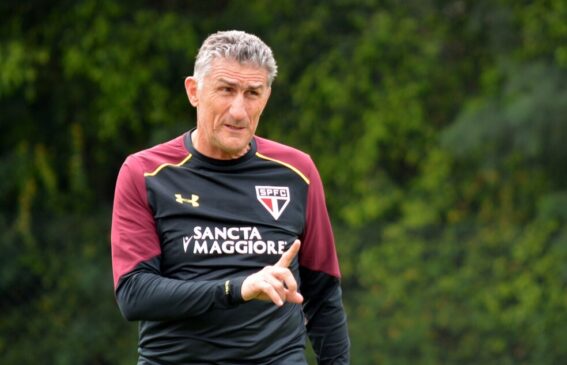 Edgardo 'Patón' Bauza, no comando do São Paulo, semifinalista da Libertadores em 2016
