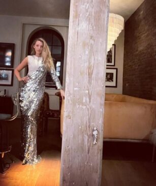 Blake Lively mostra detalhes do look para festa pré-Met Gala