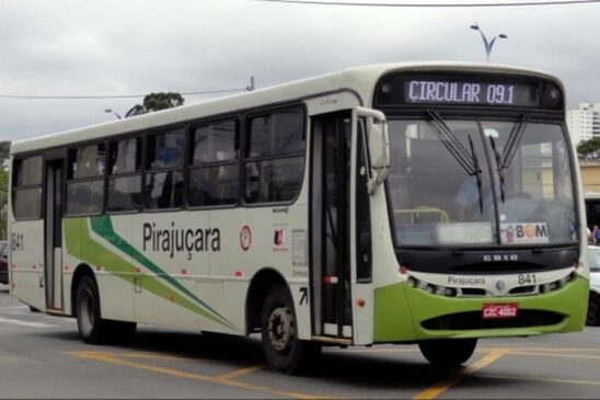 ônibus circular em Taboão da Serra