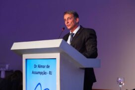 O cirurgião angiologista Dr. Almar Bastos