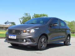 Desenvolvido no Brasil, o design ainda é um dos pontos altos do hatch da Fiat