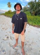 Gabriel Medina continua com técnico estrangeiro