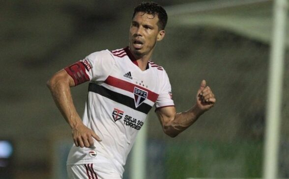 Hernanes marcou história no São Paulo, com muitos títulos e atuações memoráveis