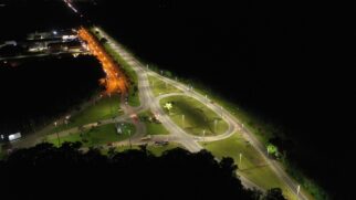A nova instalação possibilita que mais de 1000 metros de pistas sejam iluminados