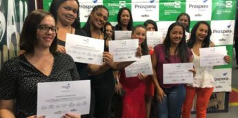 O programa entregou de certificados de qualificação profissional para 781 beneficiárias