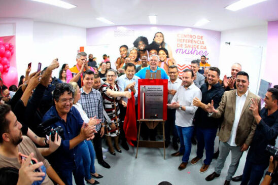 Autoridades descerram placa inaugural do novo Centro de Referência da Saúde da Mulher no Jd. Santo Onofre