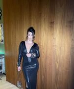 Kourtney Kardashian conta que quebrou anel de noivado