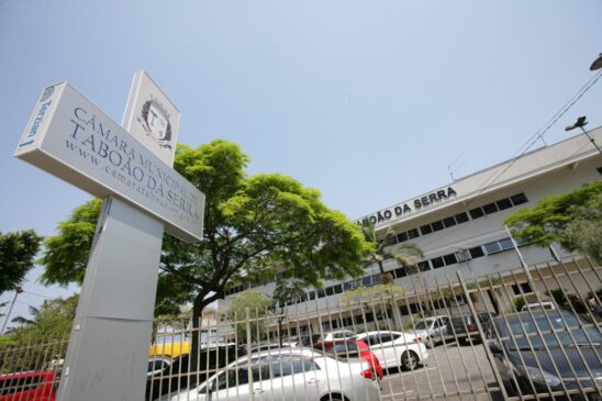 Câmara de Taboão da Serra, na Grande SP, receberá doações de agasalhos e cobertores