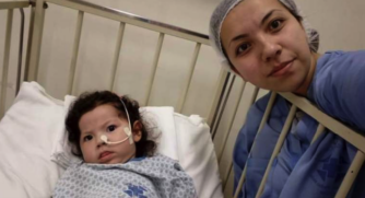 Rita e a filha Maria Cecília aguardam 8 meses por cirurgia no Hospital São Paulo