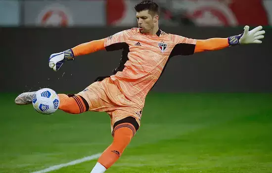 Volpi, goleiro vendido pelo São Paulo FC