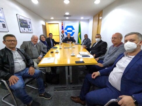 Equipe do Governo Municipal apresentou demandas ao superintendente do DAEE para melhorias em Taboão da Serra