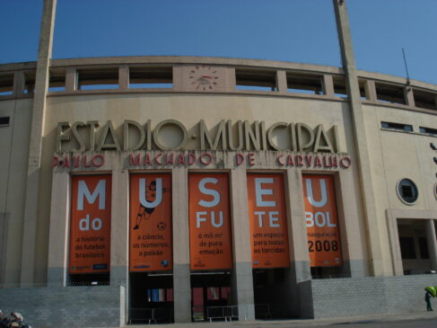 Estádio do Pacaembu, onde também fica o Museu do Futebol