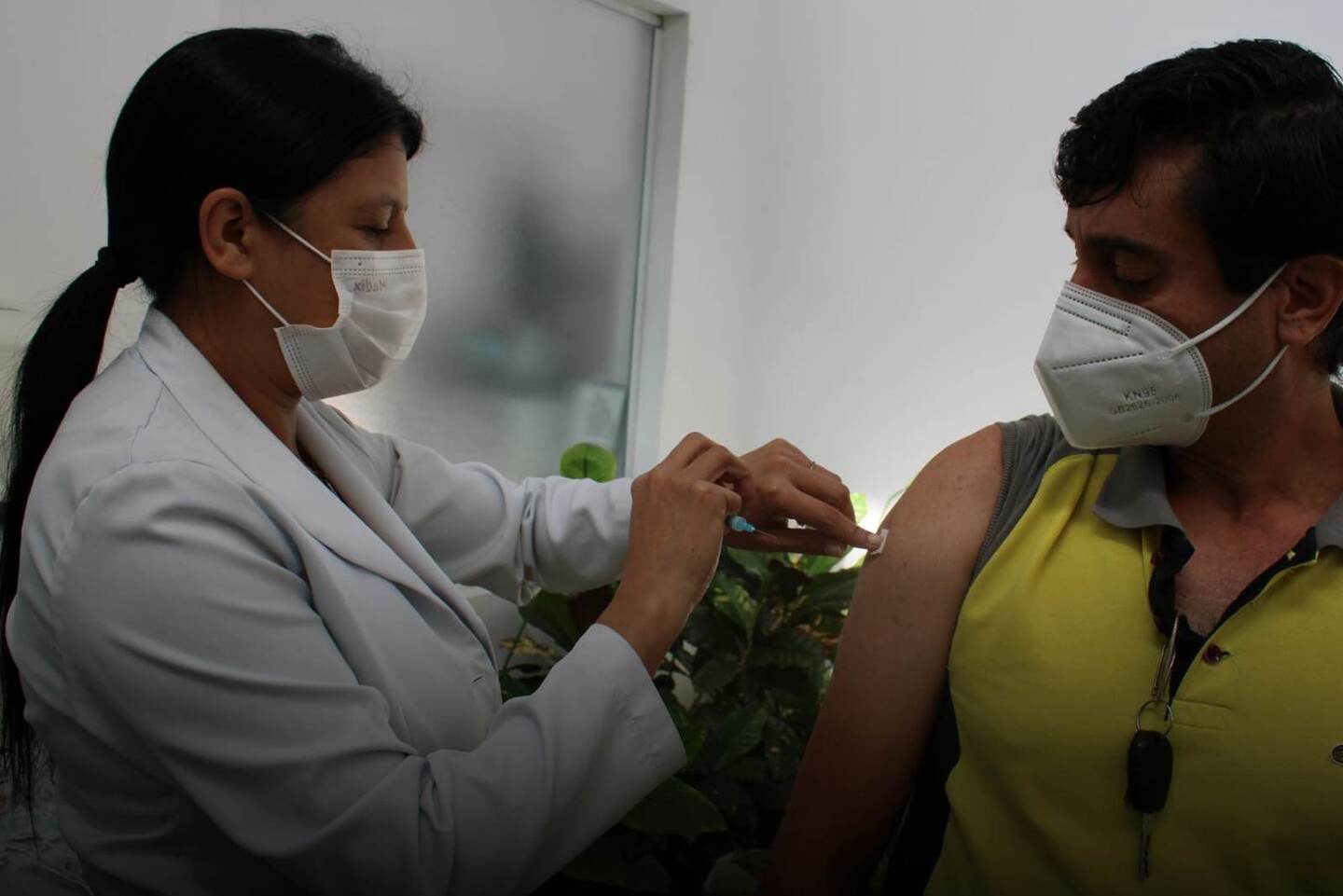 O intervalo de aplicação entre a 3ª e 4ª dose da vacina deverá ser de quatro meses.