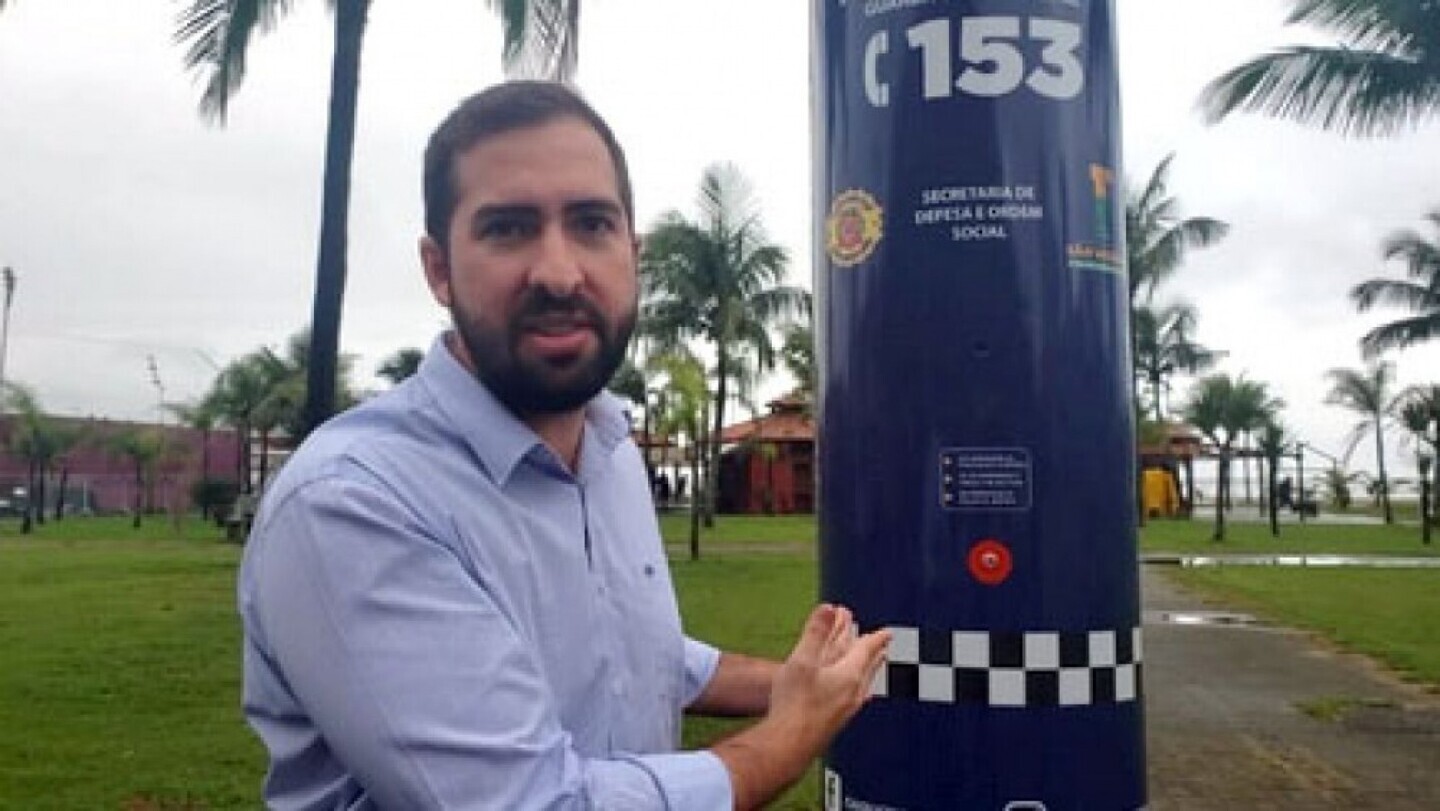 Em uma conversa com o Diário do Litoral na frente de um desses totens, Amado deu mais detalhes de como essa tecnologia funciona e o que espera com ela