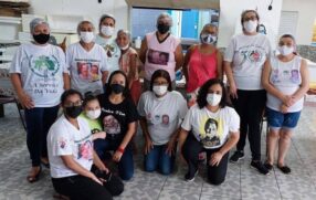 Integrantes do Projeto Dignidade e e voluntários da Pastoral da Criança, da Paróquia Santa Rita de Cássia, em Guarulhos.