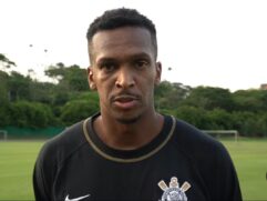 Atacante Jô é dispensado do Corinthians