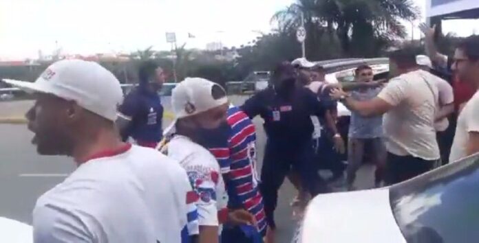 Robson é agredido por torcedor do Fortaleza