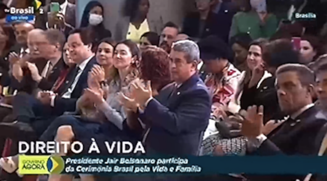 Ministro do TST, Ives Gandra aplaude Bolsonaro dizendo que irá desobedecer o STF