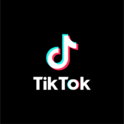 Pesquisa mostra a influência de personalidades de redes sociais como TikTok, Facebook e Instagram.