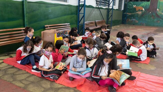 Prefeitura de Taboão da Serra leva Caixa Literária para escolas do município