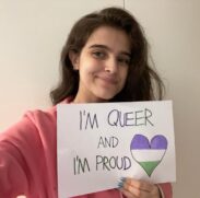 Valentina Schmidt revelou que se identifica com a identidade de gênero queer