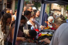 Campanha "Aquece Taboão" realizou entrega de roupas, calçados, cobertores e alimentos no bairro Sítio das Madres.