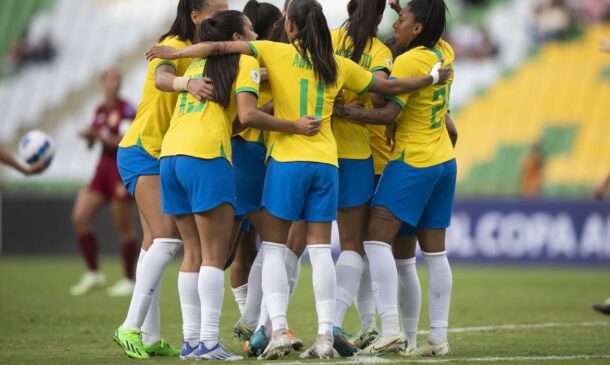 Seleção Brasileira Feminina treina para o amistoso contra os Estados Unidos na Neo Química Arena.