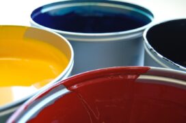 Entre os diferencias da loja está o Centro de Cores, que permite produzir mais de 5 mil cores diferentes e de distintos acabamentos