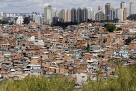 Para ajudar a combater a fome nas favelas, o G10, bloco de líderes e empreendedores que atua nas grandes comunidades do país, lançou a campanha "Favela é Agro"