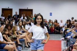 Anna Júlia concorreu com mais de 100 candidatas e manteve o título de Miss Pré-Teen