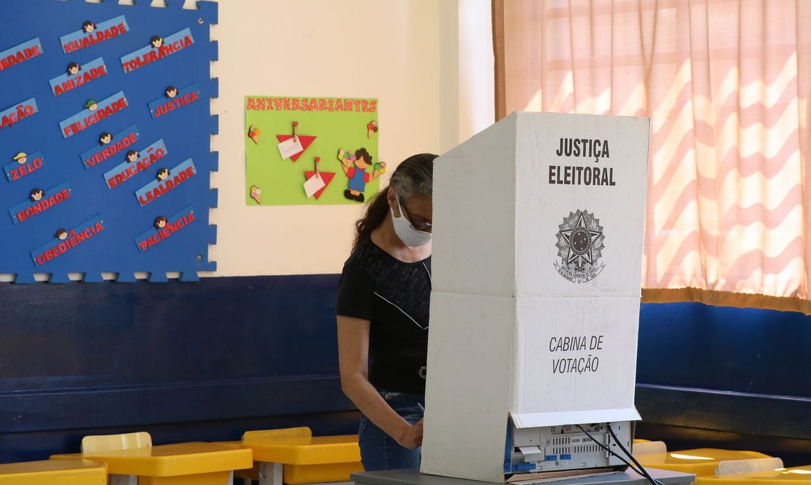 Até esta terça, candidatos não tinham permissão para falar diretamente sobre ações de campanha