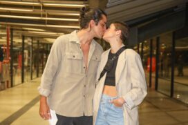 O relacionamento entre a atriz Agatha Moreira, 30, e o ator Rodrigo Simas, 30, já dura quatro anos e segue a todo vapor.