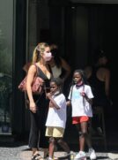 Giovanna Ewbank e seus filhos