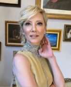 A atriz Anne Heche, 53, teve morte cerebral oficialmente declarada