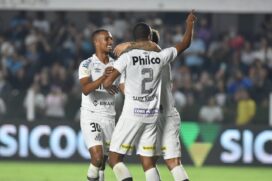 Santos empata no fim e se mantém no meio da tabela