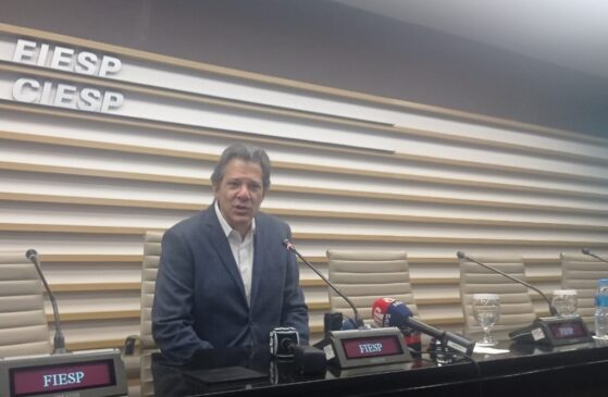 Fernando Haddad durante evento na Fiesp