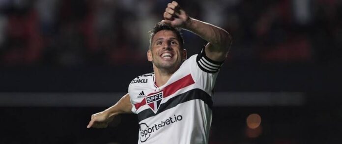 O camisa 9 do Tricolor Paulista já marcou em 25 oportunidades nos 62 jogos disputados na atual temporada pelo São Paulo