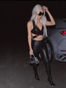 Kim Kardashian se submete a procedimento em estômago