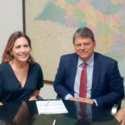 Rosana Valle e Tarcísio Freitas
