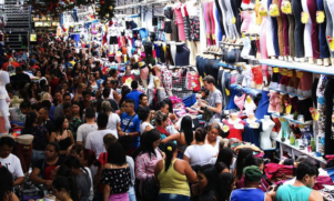 Segundo o levantamento, 81% dos comércios pesquisados fazem vendas sem juros no cartão de crédito