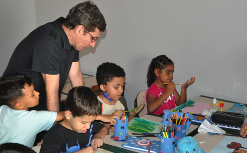 O prefeito Dr. Cássio visitou o espaço de um dos projetos; foram retomados o