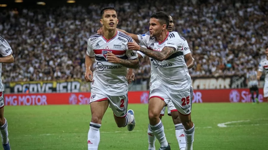 São Paulo vence nos pênaltis