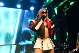 Pabllo Vittar tem dívida de imóvel divulgada pela imprensa.