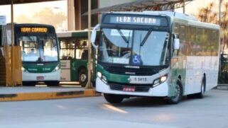 A frota de ônibus da capital paulista será reforçada para garantir o acesso dos eleitores aos locais de votação no domingo (2)