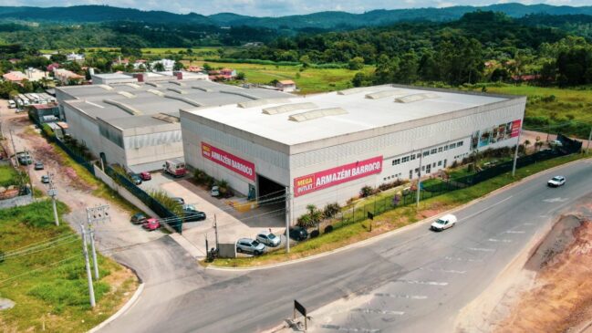 O Armazém Barroco, liderado por Beto Barroco, empresa com mais de 36 anos de experiência no mercado, conquistou o título de maior fabricante de móveis rústicos do País, líder no mercado em vendas no Brasil