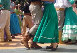 A Oficina de dança gaúcha acontecerá aos sábados no Centro Cultural Mestre Assis (Largo 21 de Abril, 29 Centro)